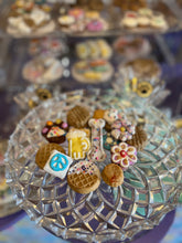 Load image into Gallery viewer, Mix Celebration Ststion 13 Cookies for $10.00