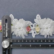 Load image into Gallery viewer, White Lace Flowers Knitted Fabric Dog/Cat Pet Collar